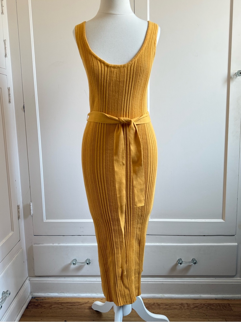 FOREVER 21 Sleeveless Rib Knit Belted Mustard Midi Dress